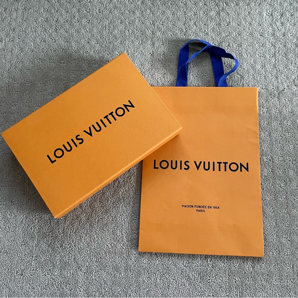 💯 Authentic LV Gift Box Set - Picture 7 of 7